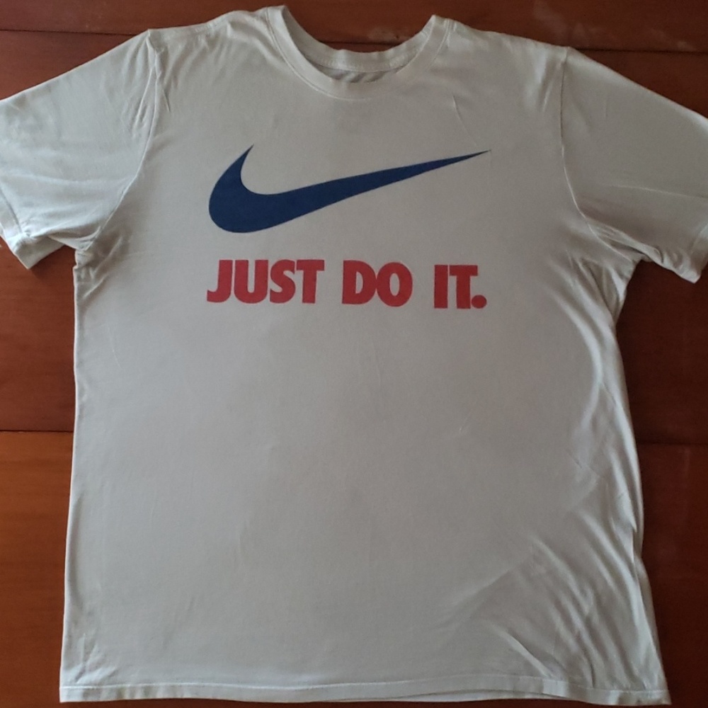 Nike tee just do it